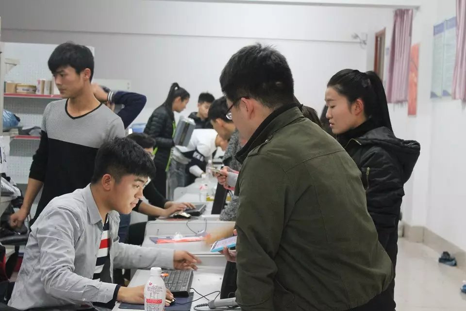 经济管理学院.jpg